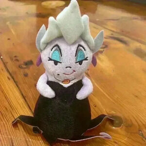 Walt Disney Princess Little Mermaid URSULA VILLIAN 6" Plush Stuffed Animal